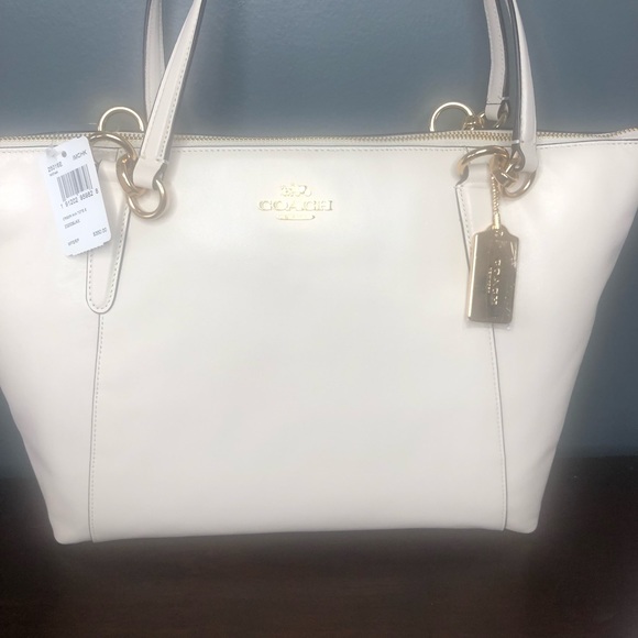 Coach purse Authentic new with tags on - Picture 3 of 3